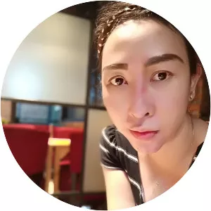 Henny Mona photograph