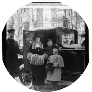 Henrietta Louise Cromwell Brook MacArthur