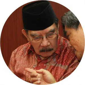 Heri Kiemas - Taufiq Kiemas' brother