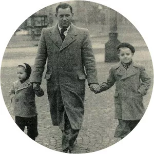 Hermanus Cornelis Cruijff - Johan Cruyff's father