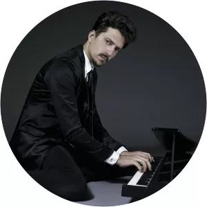 Hernán Jacinto Musician