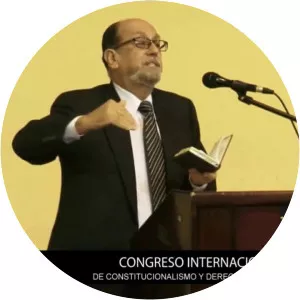 Hernán Salgado Pesantes