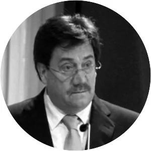 Hernando Santos Castillo