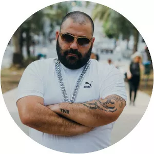 HEVI LEVI - Musical artist