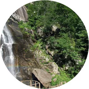 Hickory Nut Falls