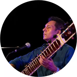 Hidayat Khan - Indian musician ‧ Vilayat Khan's son