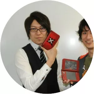 HIDE HIDE photograph