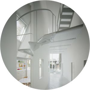 Hideyuki Nakayama - Tarento