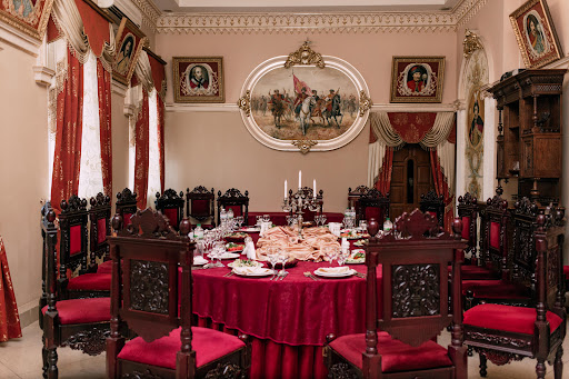 High Castle - Restaurant