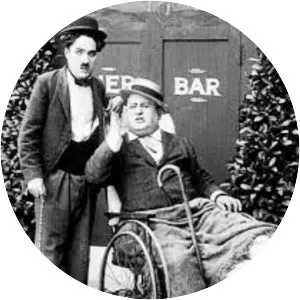 His New Profession - 1914 ‧ Black and white/Indie film ‧ 16 mins