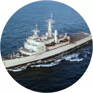 HMS Fearless (L10) - Fearless-class landing platform dock