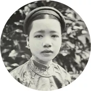 Ho Thi Chi - Khải Định's wife