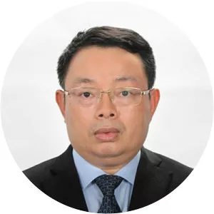 Hoang Van Tra - Politician