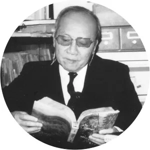 Hoàng Xuân Hãn