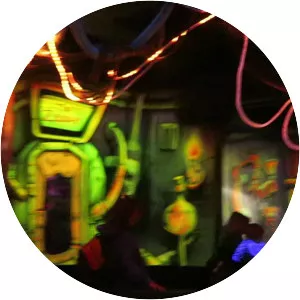 Hocus Pocus Hall - 