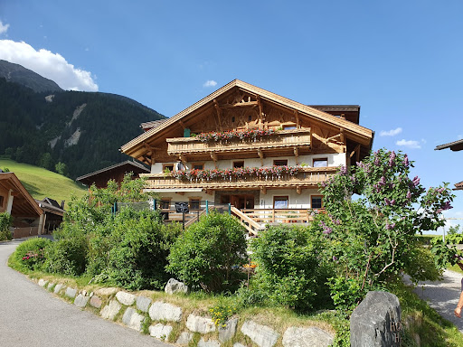 Hoisnhof - Holiday apartment in Gries im Sellrain, Austria