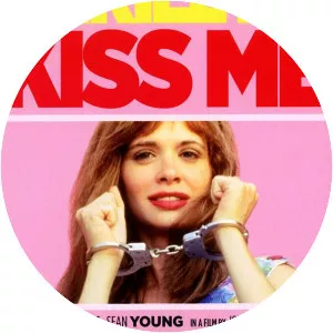 Hold Me, Thrill Me, Kiss Me - 1992 ‧ Comedy/Satire ‧ 1h 32m