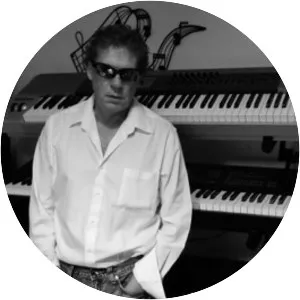 Holland Phillips - Musical artist