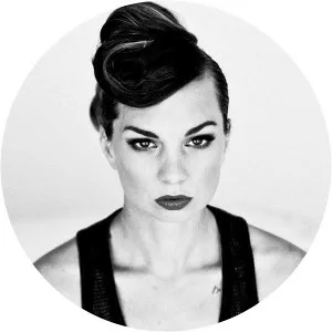 Hollie Smith - New Zealand singer-songwriter