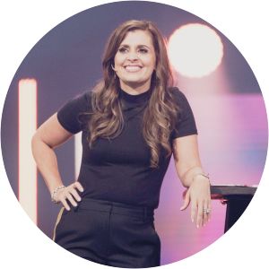 Holly Furtick photograph