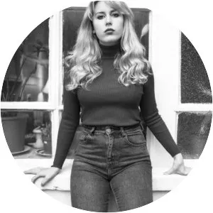 Holly Macve - Musical artist