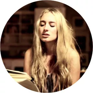 Holly Martin Musician