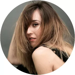 Holly Terrens - Musical artist