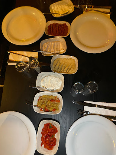 Holo Etiler - Live music bar