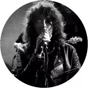 Holy Moly & The Crackers - Musical group