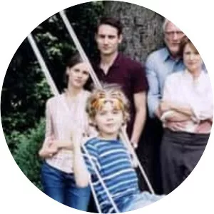 Home for the Weekend - 2012 ‧ Drama ‧ 1h 28m