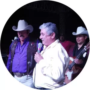 Homero de León - Musical artist