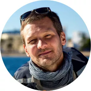 Charlie Luxton's Homes By The Med - 2016 ‧ 2 seasons