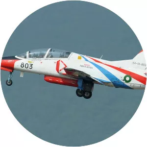 Hongdu JL-8 photograph