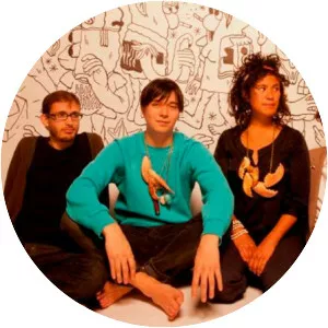 Hooded Fang - Rock band