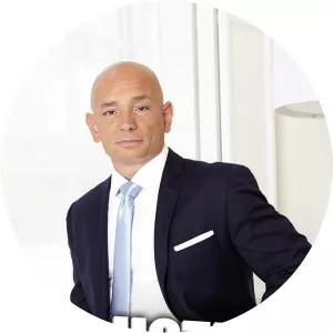 Hotel Impossible: Showdown