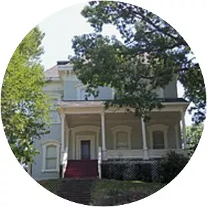 House at 919 Oneida Street