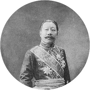 Hu Weide - Politician