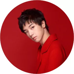 Hua Chenyu - Chinese singer-songwriter