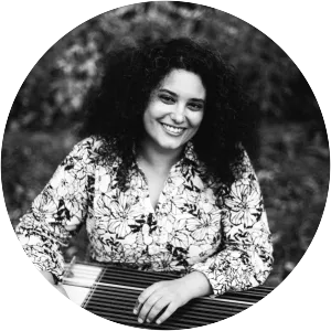 Huda Asfour - Singer