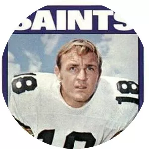 Hugo Hollas - American football player