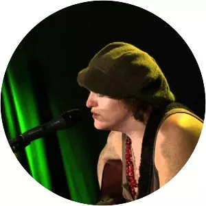 Hussy Hicks - Musical group