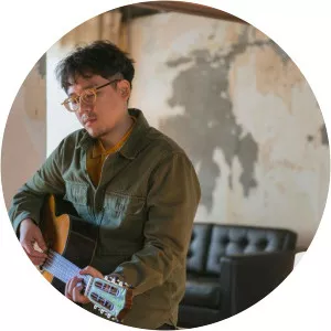 Hwang Puha - Musical artist