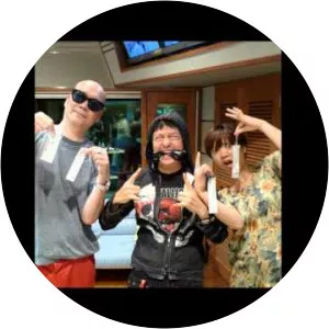 hy4_4yh - Musical group