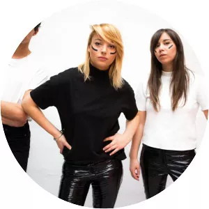 Hyphen Hyphen - Pop band