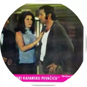 I Bog stvori kafansku pevacicu