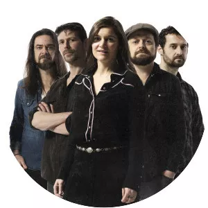 I Draw Slow - Musical group