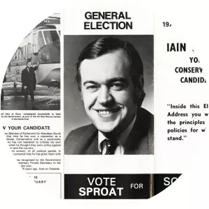 Iain Sproat - Politik