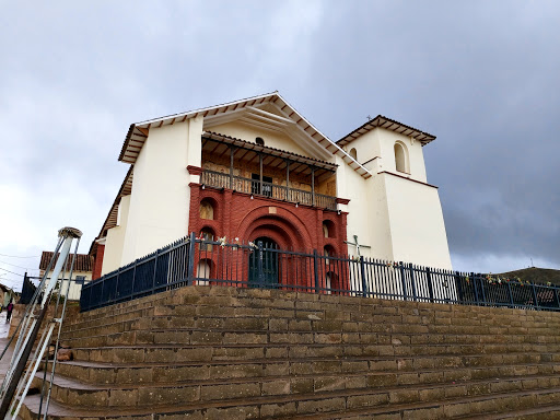 Iglesia Colonial Colquepata - Church in Peru