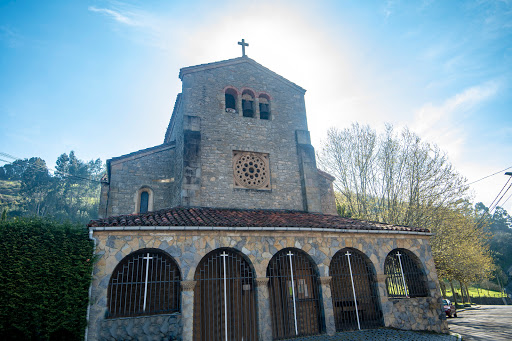 Iglesia de San Vicente de Caldones - Church in Spain