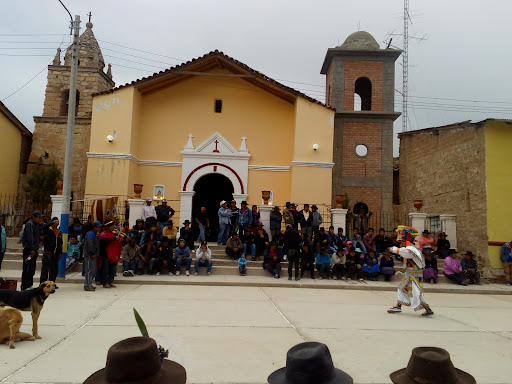 Iglesia Santa Ana de Huaycahuacho - Church in Peru